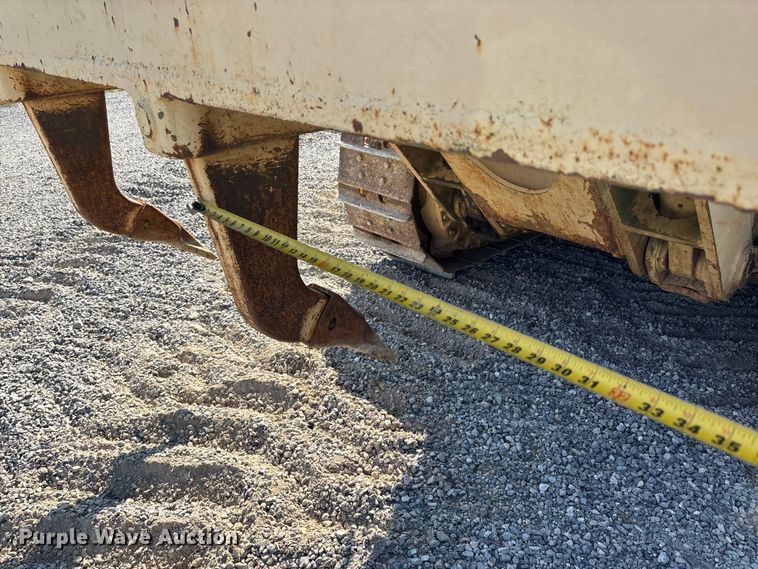 image for item DU1464 1988 Caterpillar D7G dozer