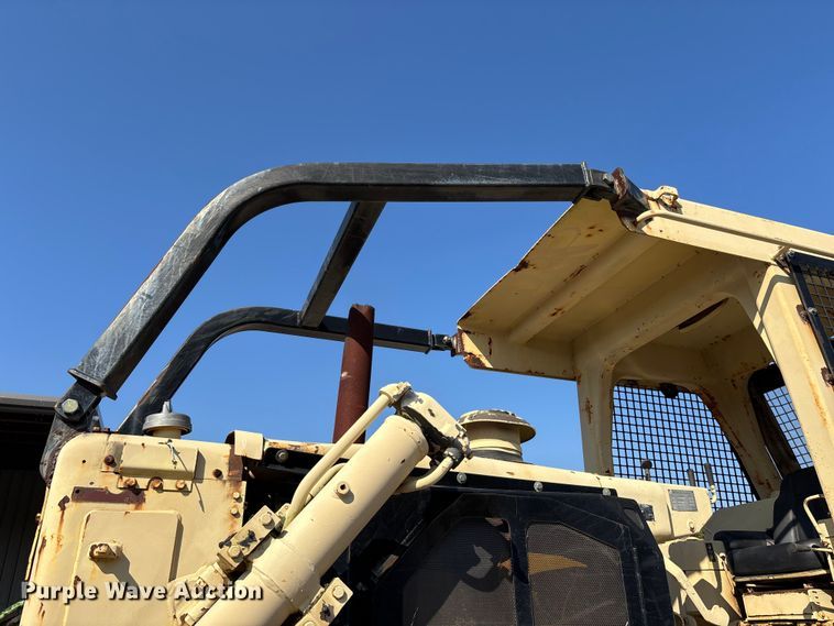 image for item DU1464 1988 Caterpillar D7G dozer