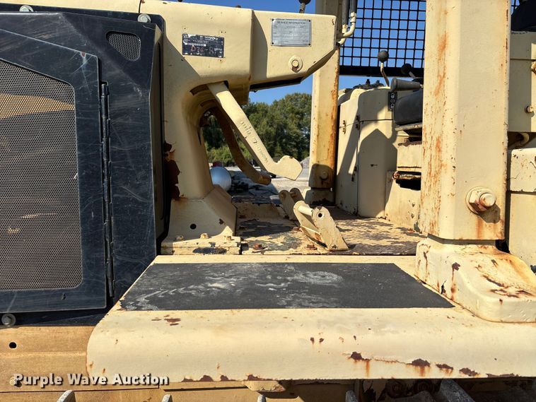 image for item DU1464 1988 Caterpillar D7G dozer