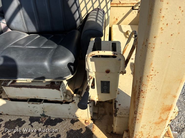 image for item DU1464 1988 Caterpillar D7G dozer