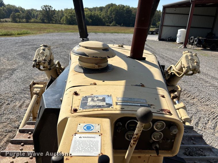 image for item DU1464 1988 Caterpillar D7G dozer