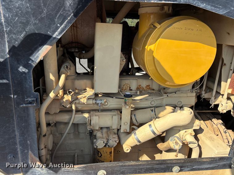 image for item DU1464 1988 Caterpillar D7G dozer