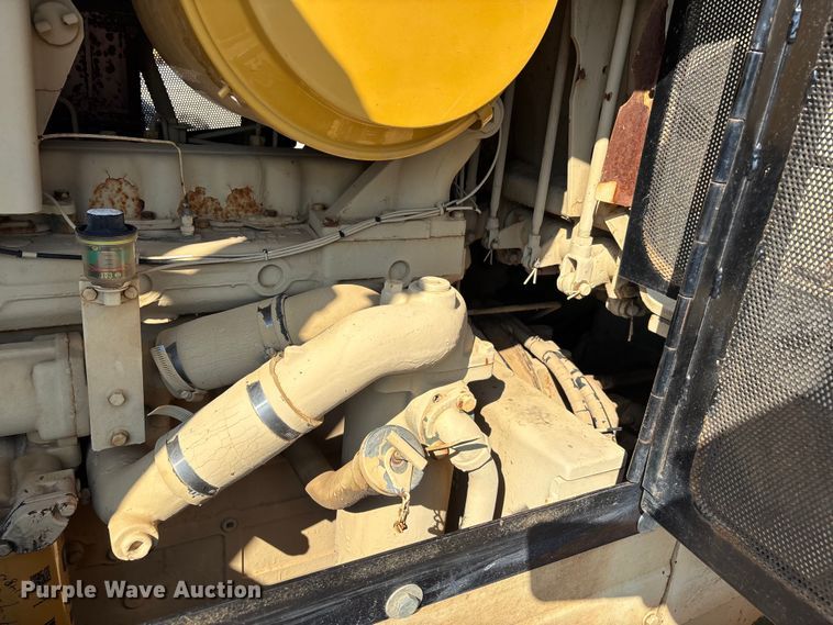 image for item DU1464 1988 Caterpillar D7G dozer