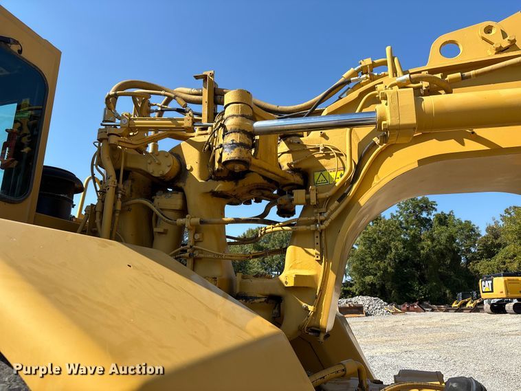 image for item DU1465 2009 Caterpillar 621G scraper