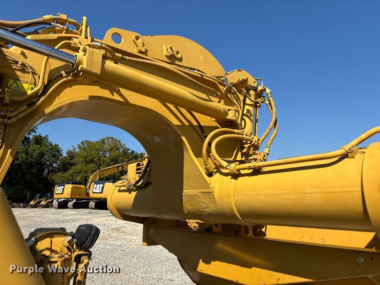 image for item DU1465 2009 Caterpillar 621G scraper