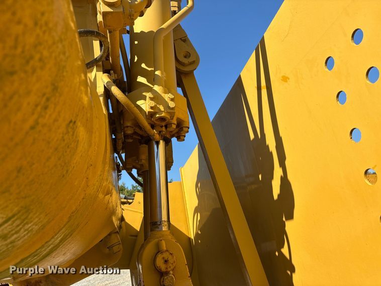 image for item DU1465 2009 Caterpillar 621G scraper