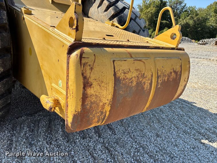 image for item DU1465 2009 Caterpillar 621G scraper