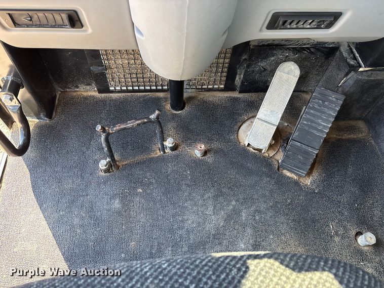 image for item DU1465 2009 Caterpillar 621G scraper