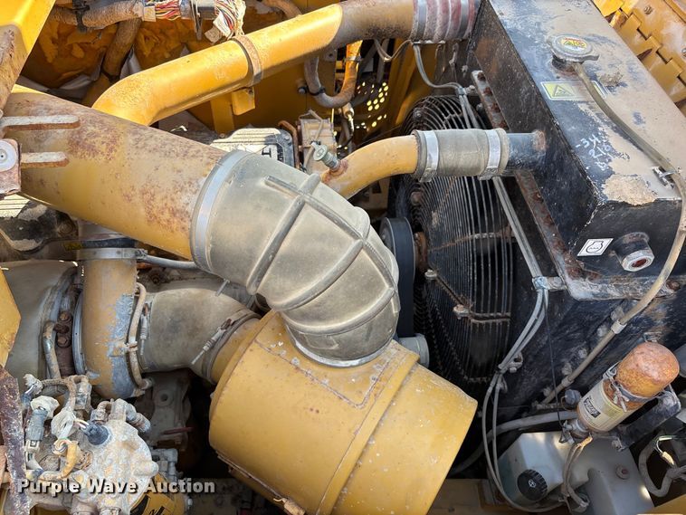 image for item DU1465 2009 Caterpillar 621G scraper