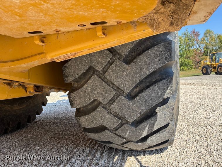 image for item DU1465 2009 Caterpillar 621G scraper