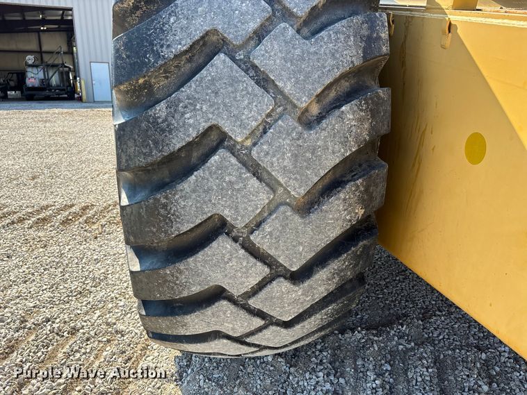 image for item DU1465 2009 Caterpillar 621G scraper