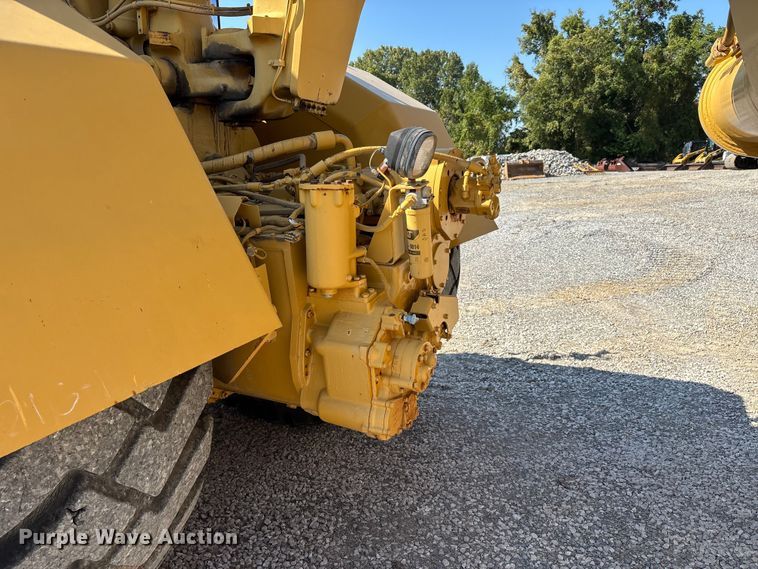 image for item DU1466 2009 Caterpillar 621G scraper