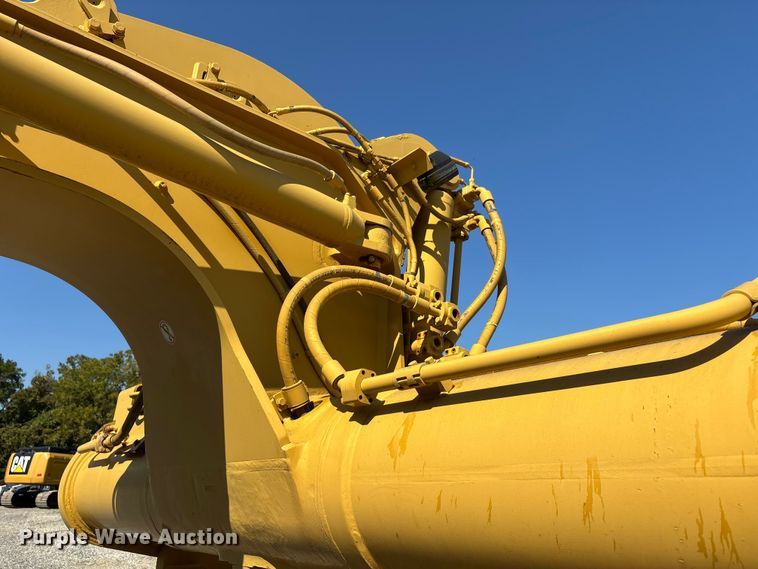 image for item DU1466 2009 Caterpillar 621G scraper