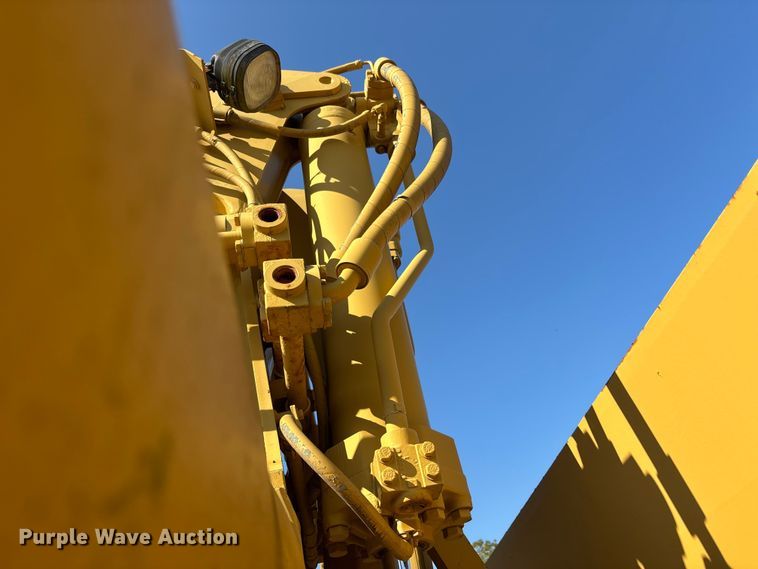 image for item DU1466 2009 Caterpillar 621G scraper