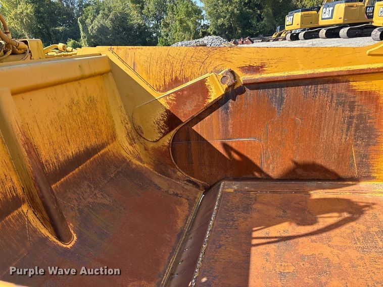 image for item DU1466 2009 Caterpillar 621G scraper