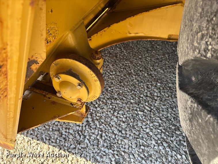 image for item DU1466 2009 Caterpillar 621G scraper