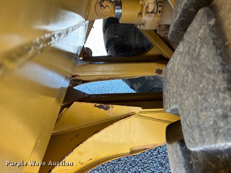 image for item DU1466 2009 Caterpillar 621G scraper