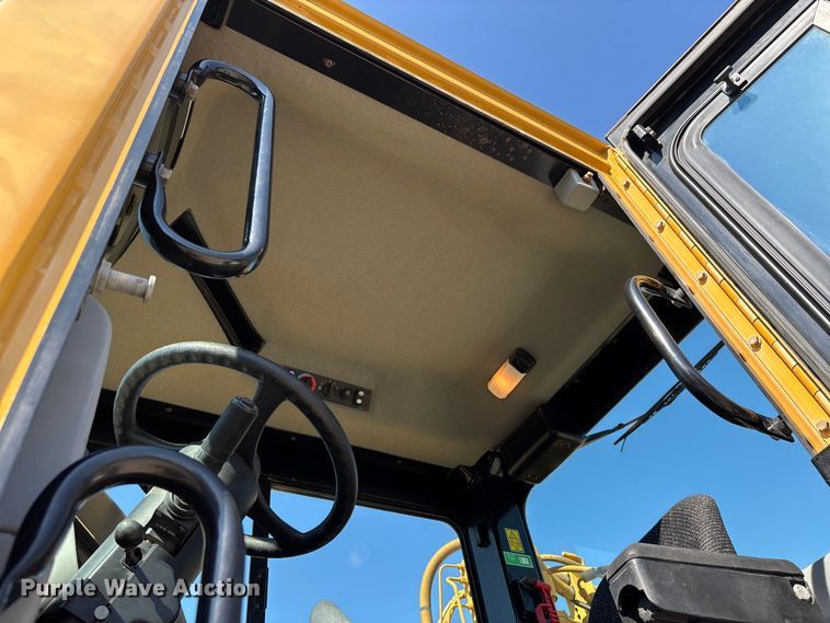 image for item DU1466 2009 Caterpillar 621G scraper