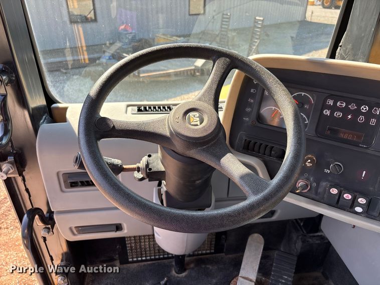 image for item DU1466 2009 Caterpillar 621G scraper