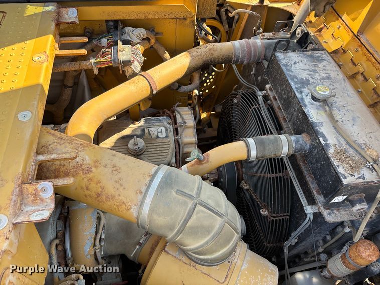 image for item DU1466 2009 Caterpillar 621G scraper