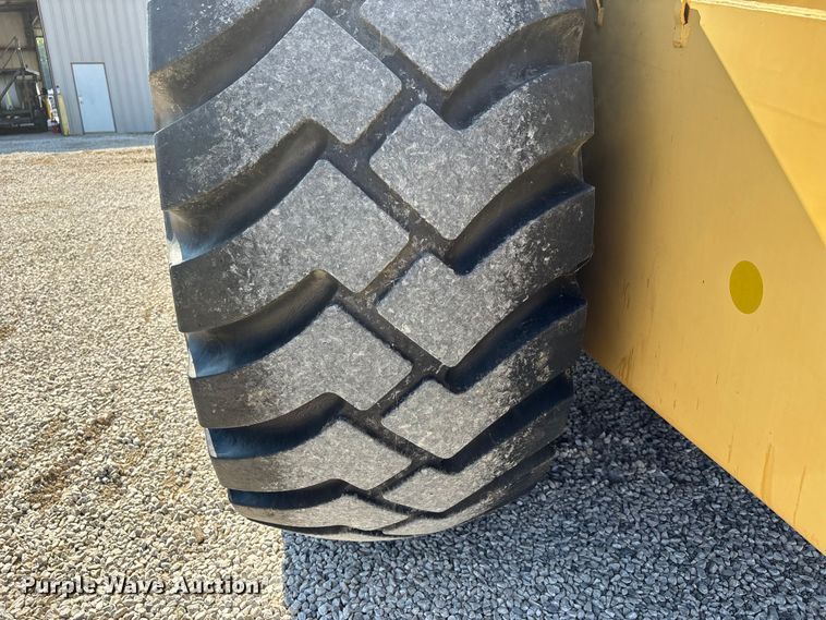 image for item DU1466 2009 Caterpillar 621G scraper