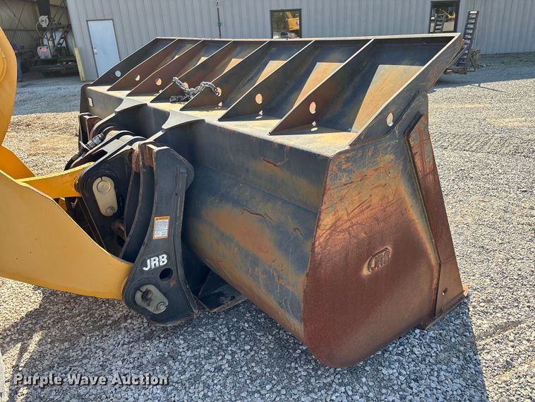 image for item DU1467 2003 John Deere 744J wheel loader