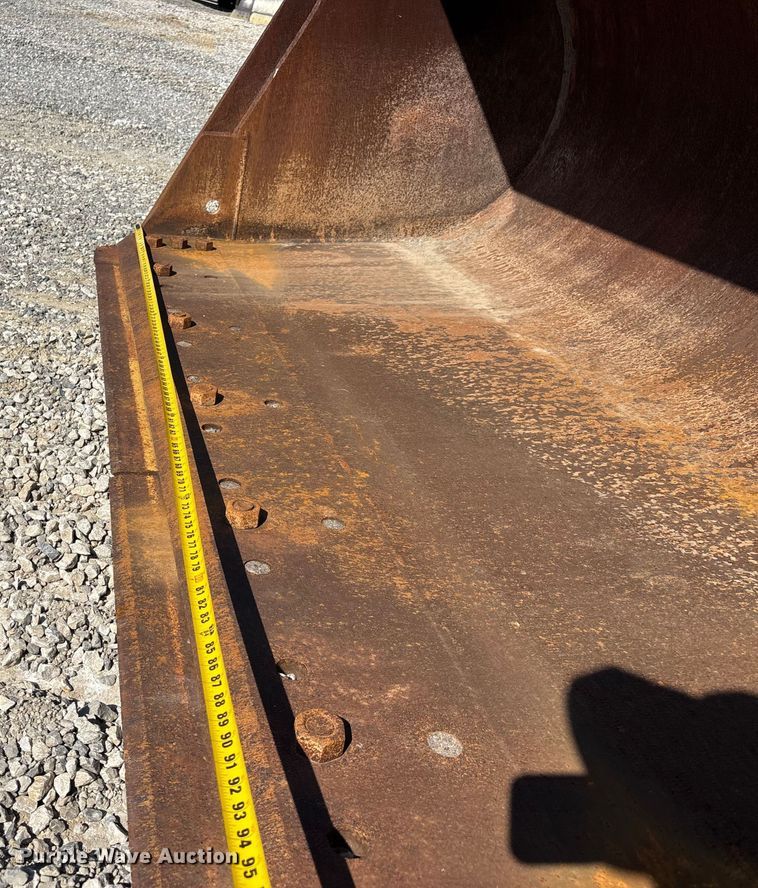 image for item DU1467 2003 John Deere 744J wheel loader