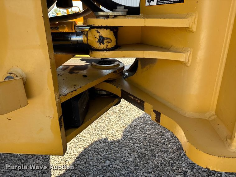 image for item DU1467 2003 John Deere 744J wheel loader