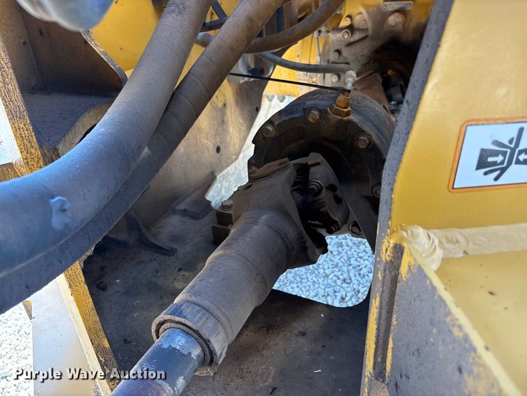 image for item DU1467 2003 John Deere 744J wheel loader