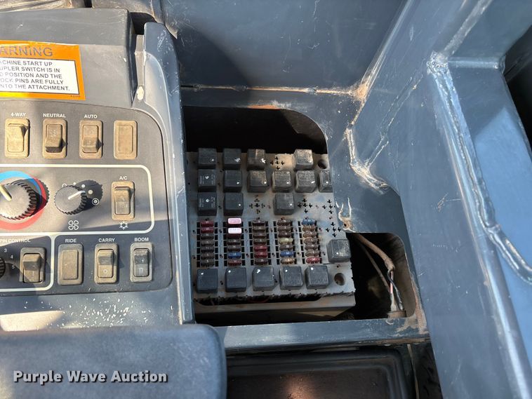 image for item DU1467 2003 John Deere 744J wheel loader