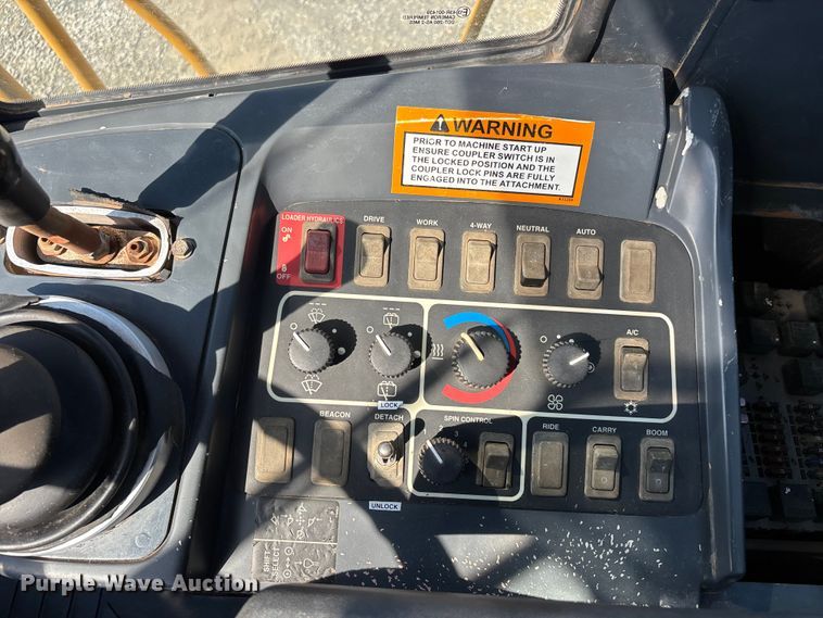 image for item DU1467 2003 John Deere 744J wheel loader