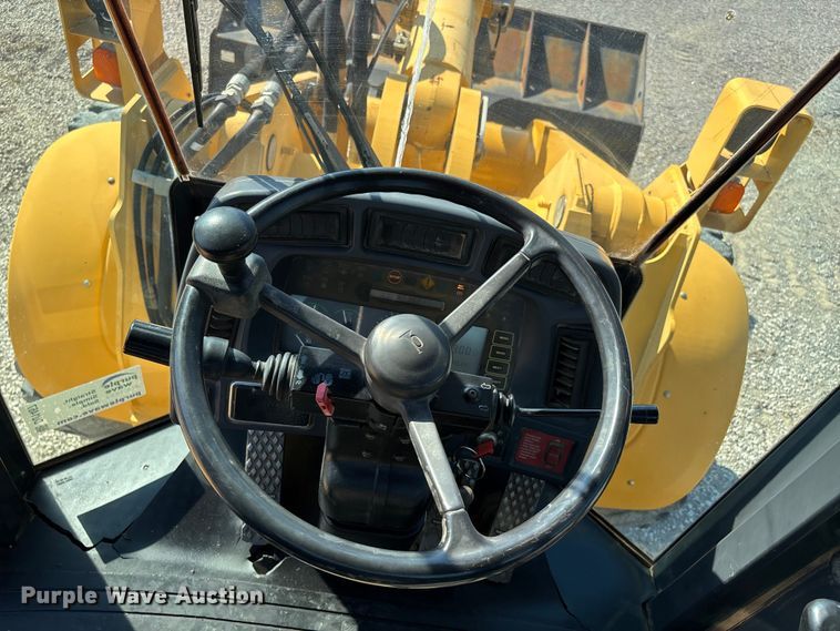 image for item DU1467 2003 John Deere 744J wheel loader