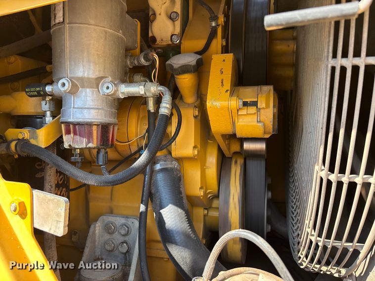 image for item DU1467 2003 John Deere 744J wheel loader