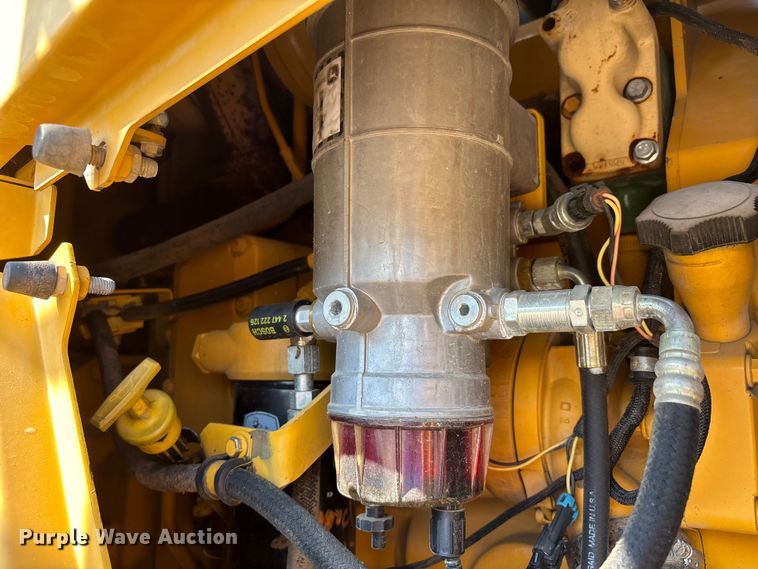 image for item DU1467 2003 John Deere 744J wheel loader