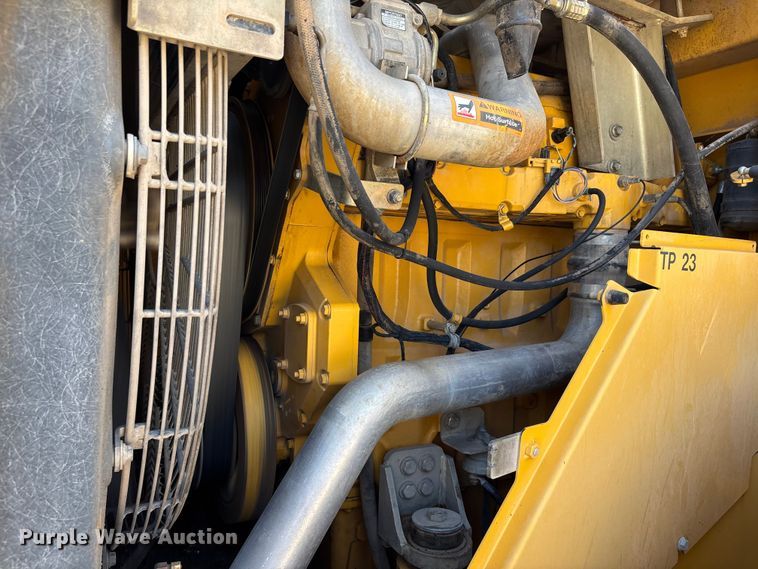 image for item DU1467 2003 John Deere 744J wheel loader