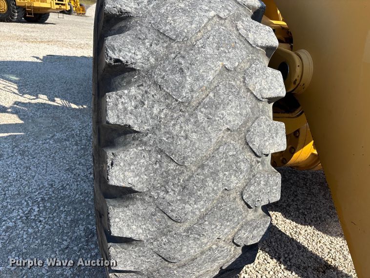 image for item DU1467 2003 John Deere 744J wheel loader