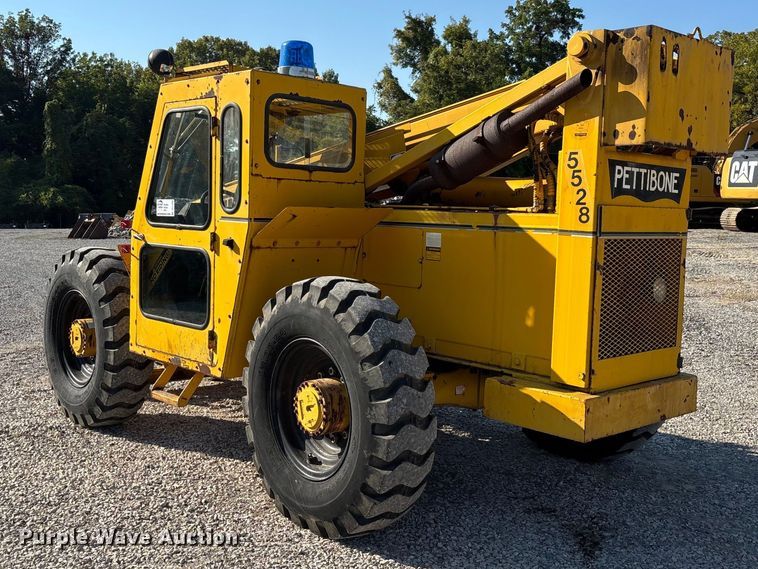 image for item DU1469 1994 Pettibone Corp 5528 telehandler