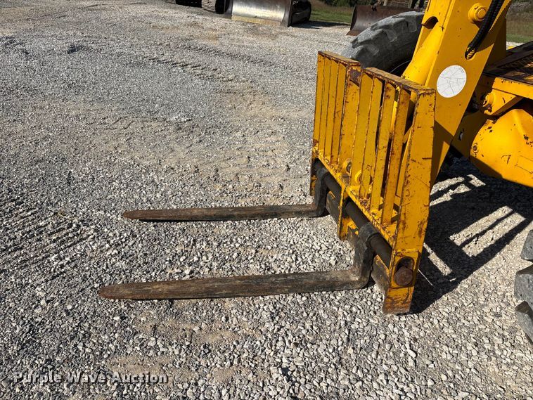 image for item DU1469 1994 Pettibone Corp 5528 telehandler