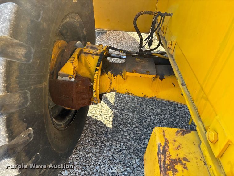 image for item DU1469 1994 Pettibone Corp 5528 telehandler