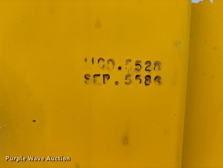 image for item DU1469 1994 Pettibone Corp 5528 telehandler