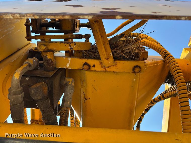 image for item DU1469 1994 Pettibone Corp 5528 telehandler