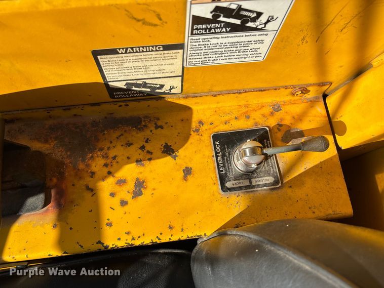 image for item DU1469 1994 Pettibone Corp 5528 telehandler