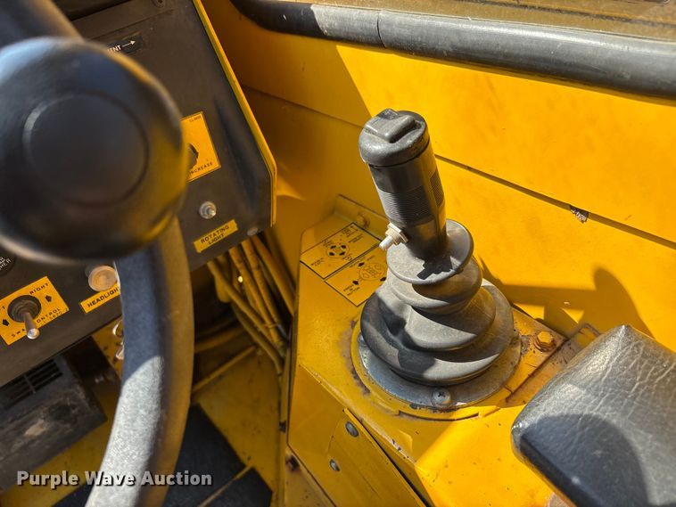 image for item DU1469 1994 Pettibone Corp 5528 telehandler