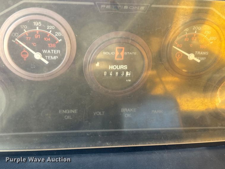 image for item DU1469 1994 Pettibone Corp 5528 telehandler