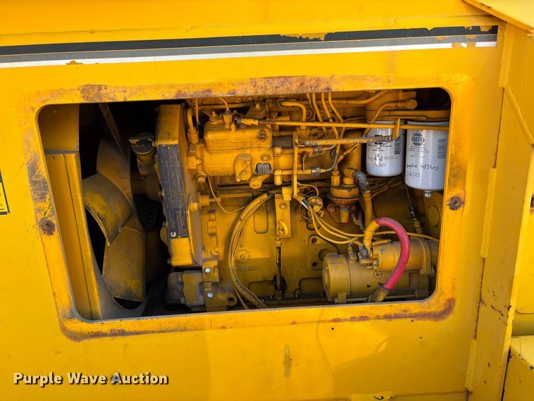 image for item DU1469 1994 Pettibone Corp 5528 telehandler