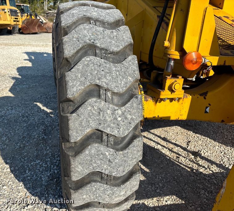 image for item DU1469 1994 Pettibone Corp 5528 telehandler