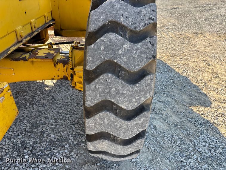 image for item DU1469 1994 Pettibone Corp 5528 telehandler