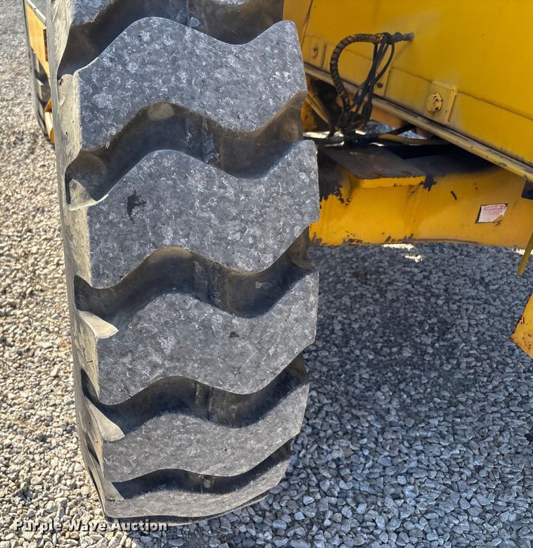 image for item DU1469 1994 Pettibone Corp 5528 telehandler