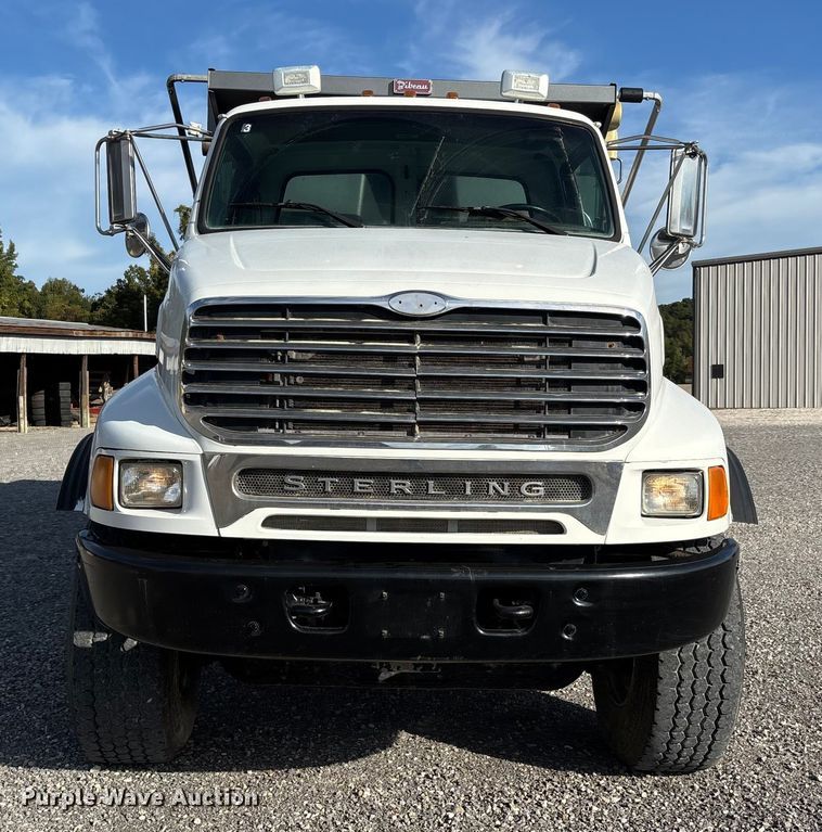 image for item DU1471 2005 Sterling L9500 dump truck