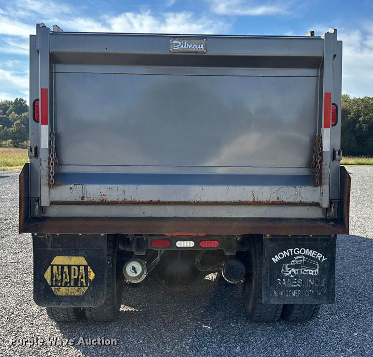 image for item DU1471 2005 Sterling L9500 dump truck